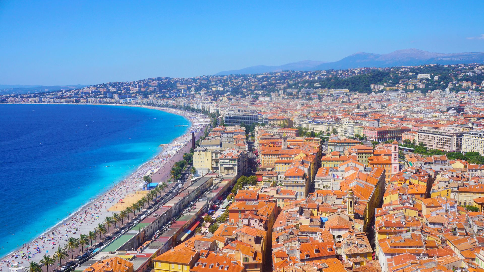 Nice and the Baie des Anges from above