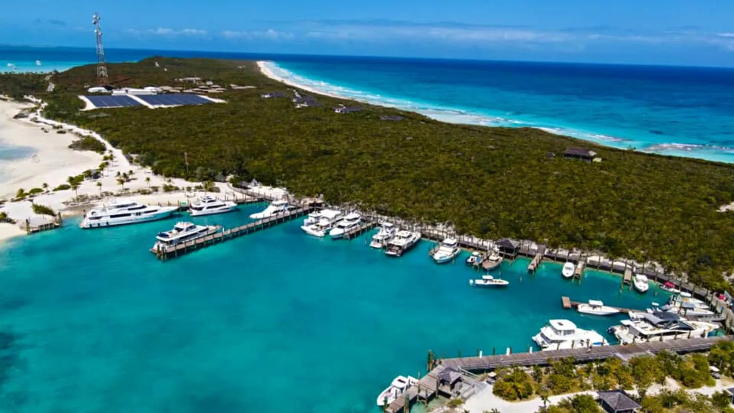 Explore Highbourne Cay: An Exumas gem offering luxury marina amenities, secluded beaches, and rich snorkeling spots for an unmatched yacht experience.