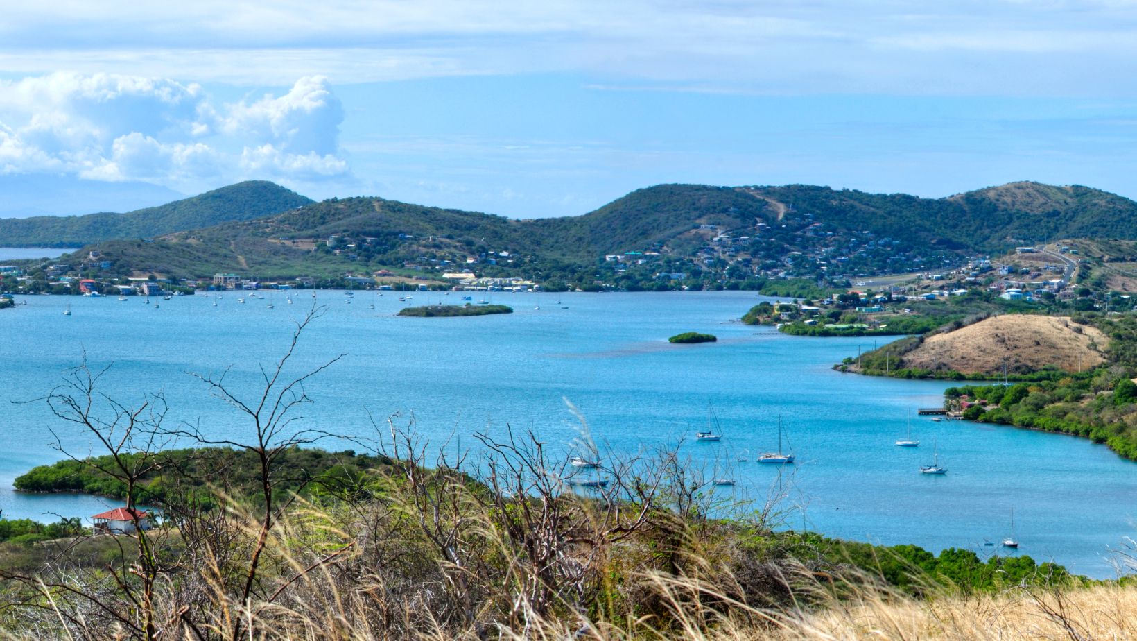Discover this tranquil bay's perfect conditions for sailing, kayaking, and snorkeling, and explore the natural wonders of Culebra from this idyllic base.
