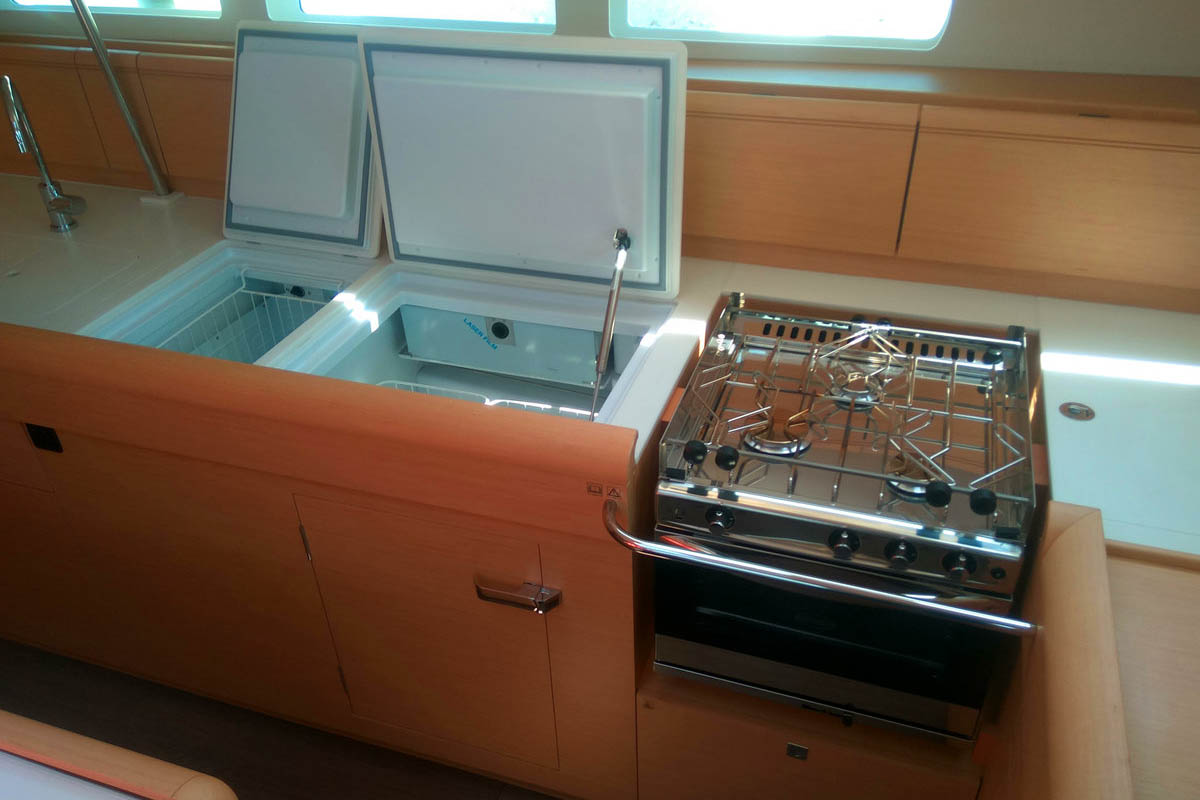 BELLE EPOQUE, 2017 Sun Odyssey 519, Greece