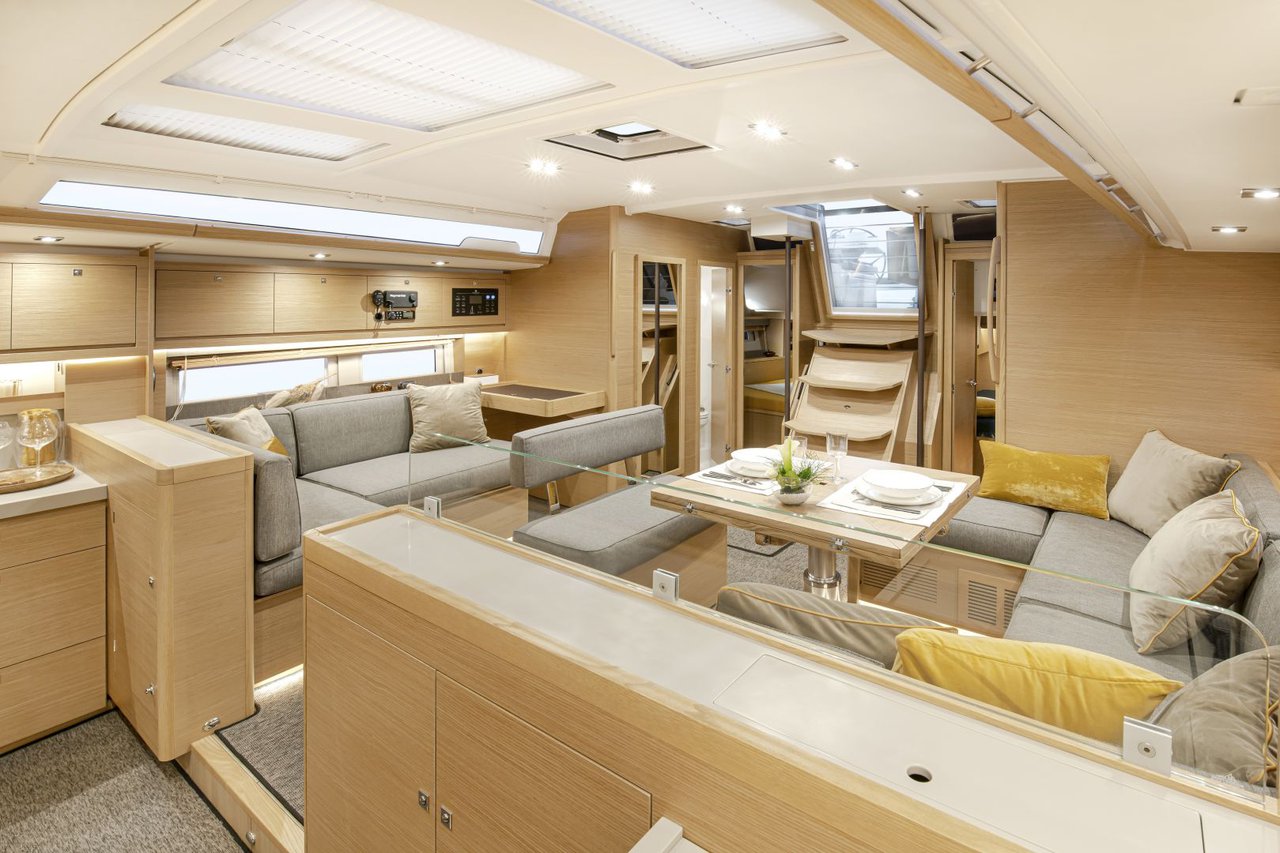 CHOLITA, 2022 Dufour 530, British Virgin Islands