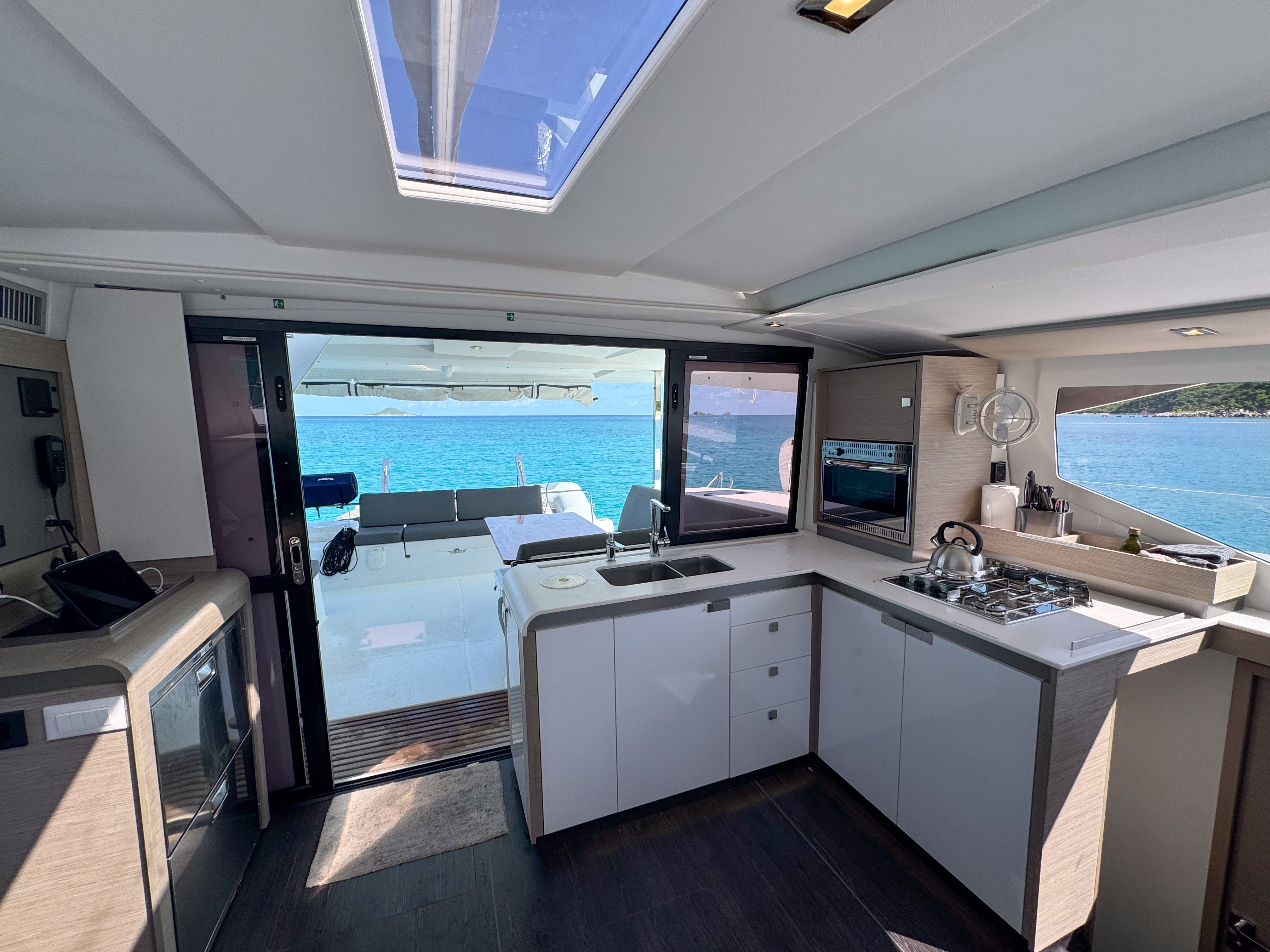 DÉJÀ VU, 2022 Fountaine Pajot Isla 40, British Virgin Islands