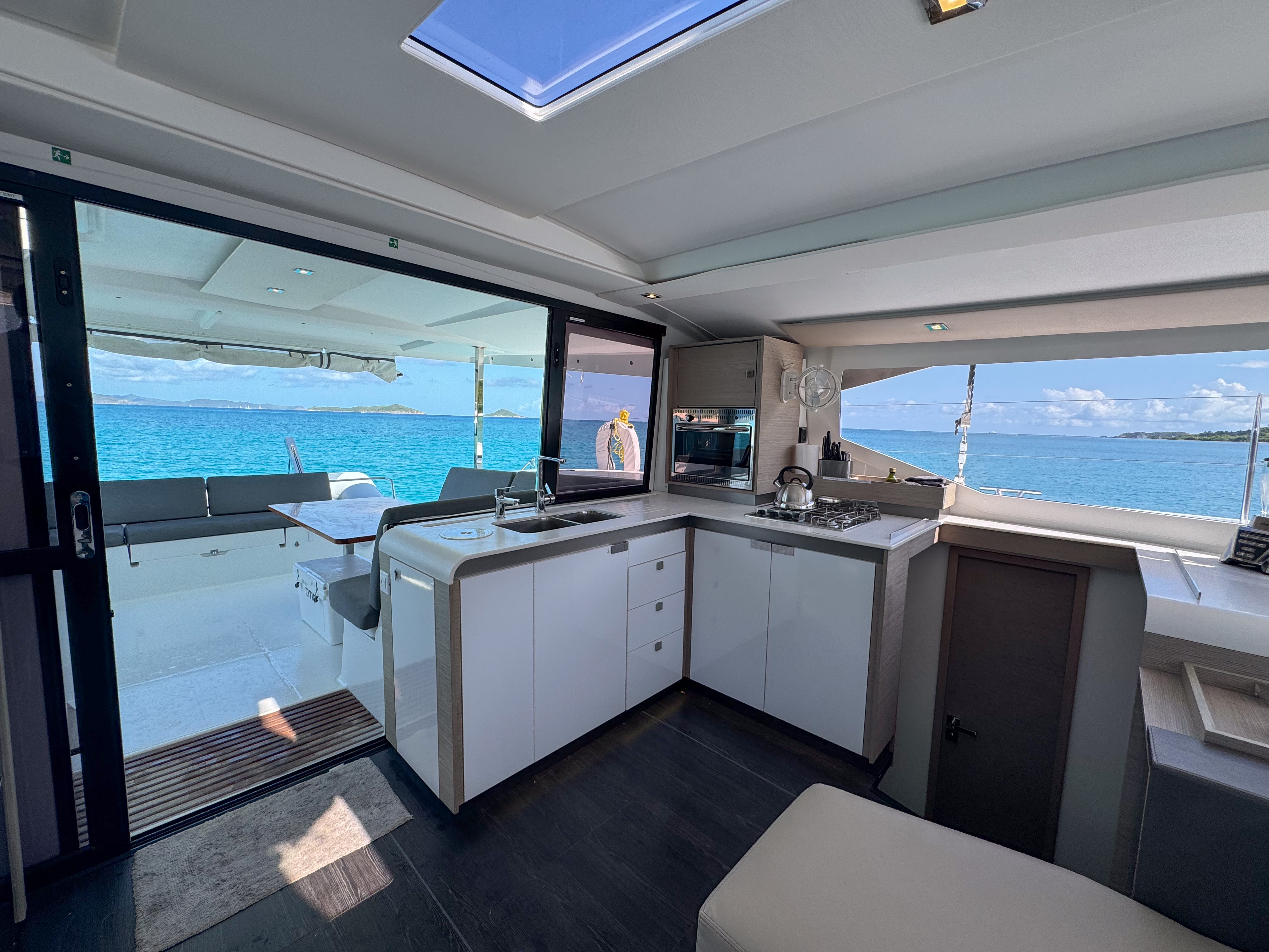 DÉJÀ VU, 2022 Fountaine Pajot Isla 40, British Virgin Islands