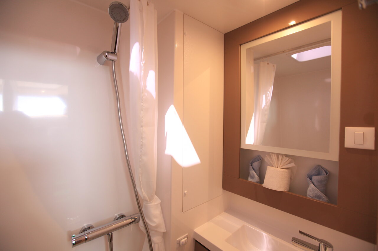 THREE SHEETS, 2019 Fountaine Pajot Saona 47 Quintet, British Virgin Islands