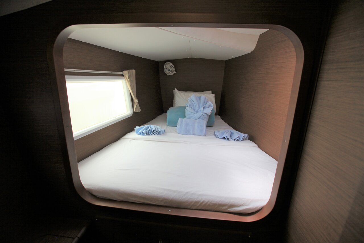 SAINT BLUE, 2019 Lagoon 380, British Virgin Islands