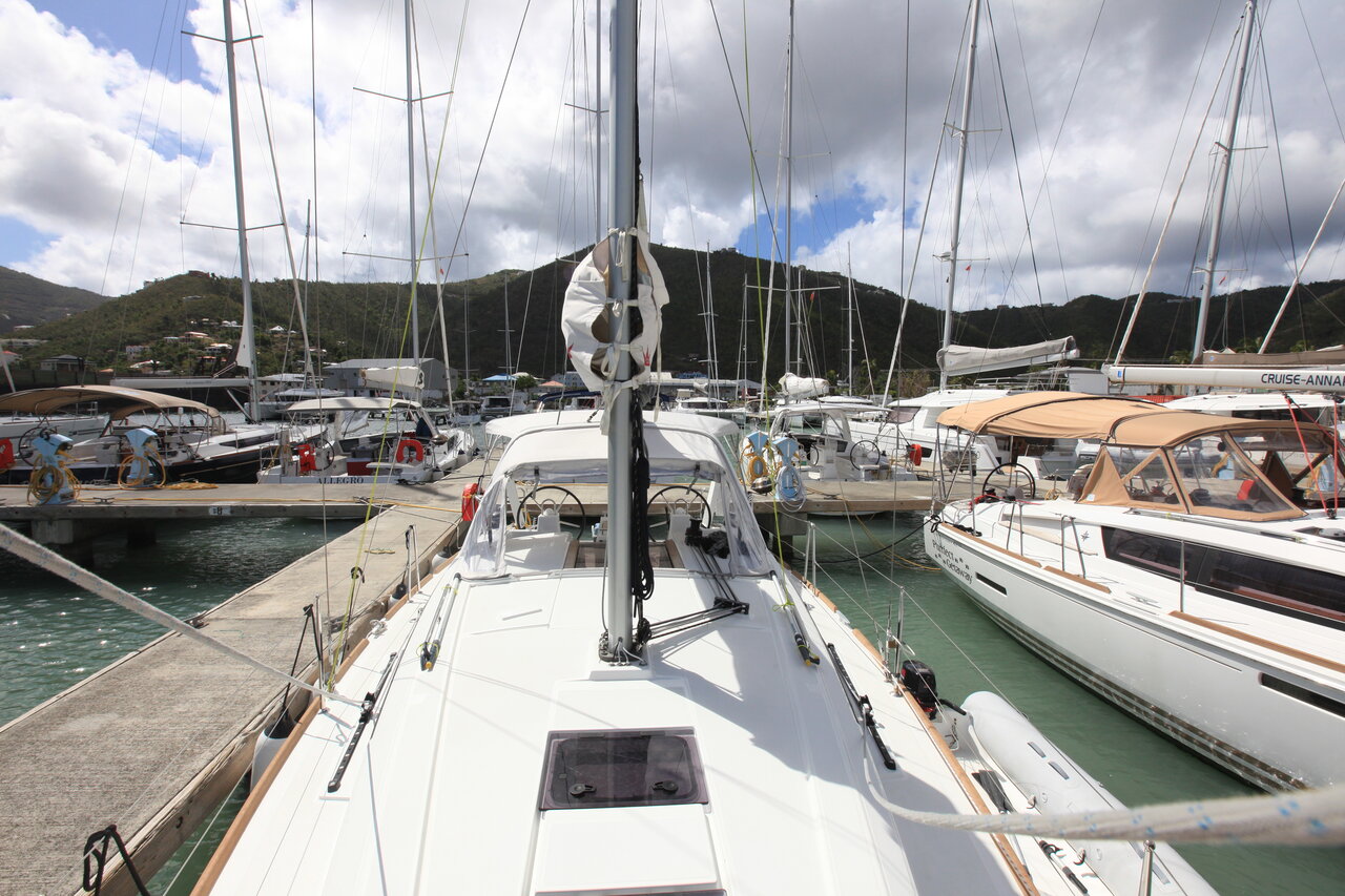 BIG BLUE, 2018 Oceanis 35.1, British Virgin Islands