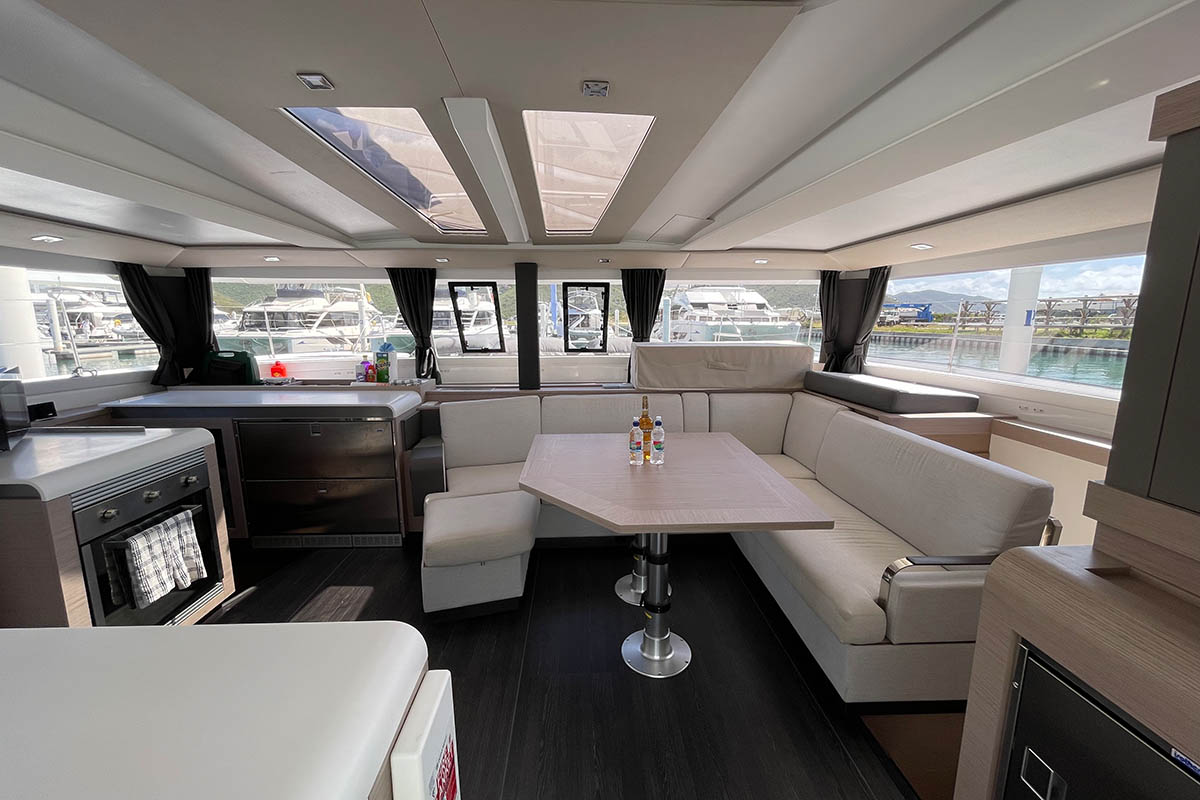 KNOTTY CAT (FOREVER YOUNG), 2022 Fountaine Pajot Tanna 47, British Virgin Islands