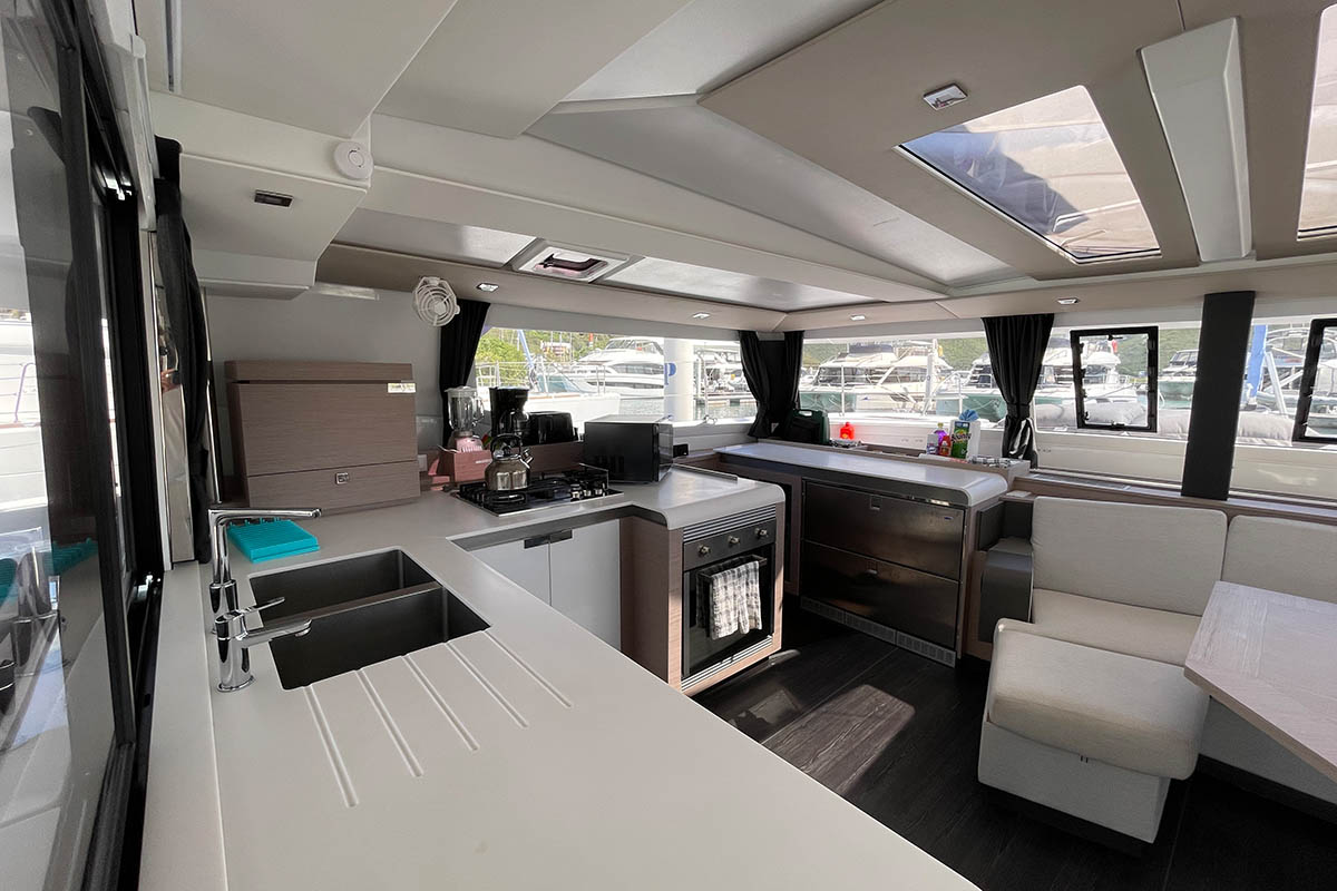KNOTTY CAT (FOREVER YOUNG), 2022 Fountaine Pajot Tanna 47, British Virgin Islands