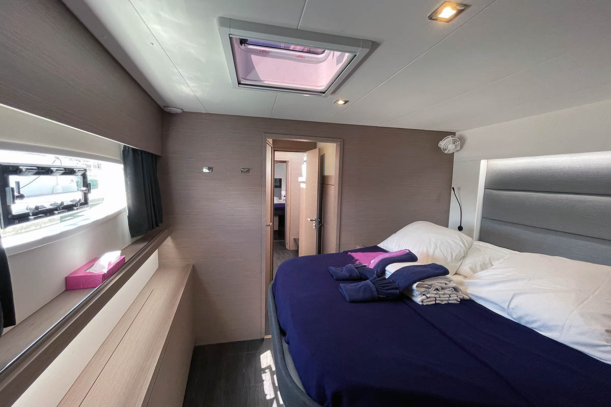 KNOTTY CAT (FOREVER YOUNG), 2022 Fountaine Pajot Tanna 47, British Virgin Islands
