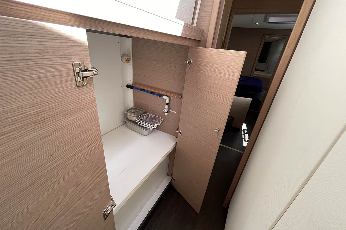 KNOTTY CAT (FOREVER YOUNG), 2022 Fountaine Pajot Tanna 47, British Virgin Islands