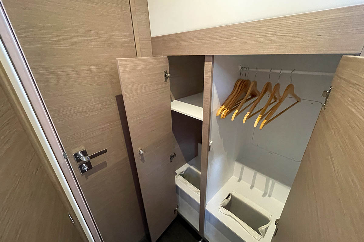 KNOTTY CAT (FOREVER YOUNG), 2022 Fountaine Pajot Tanna 47, British Virgin Islands