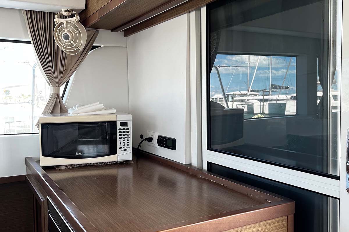 INDIE VORTEX, 2019 Lagoon 40, Abaco Bahamas