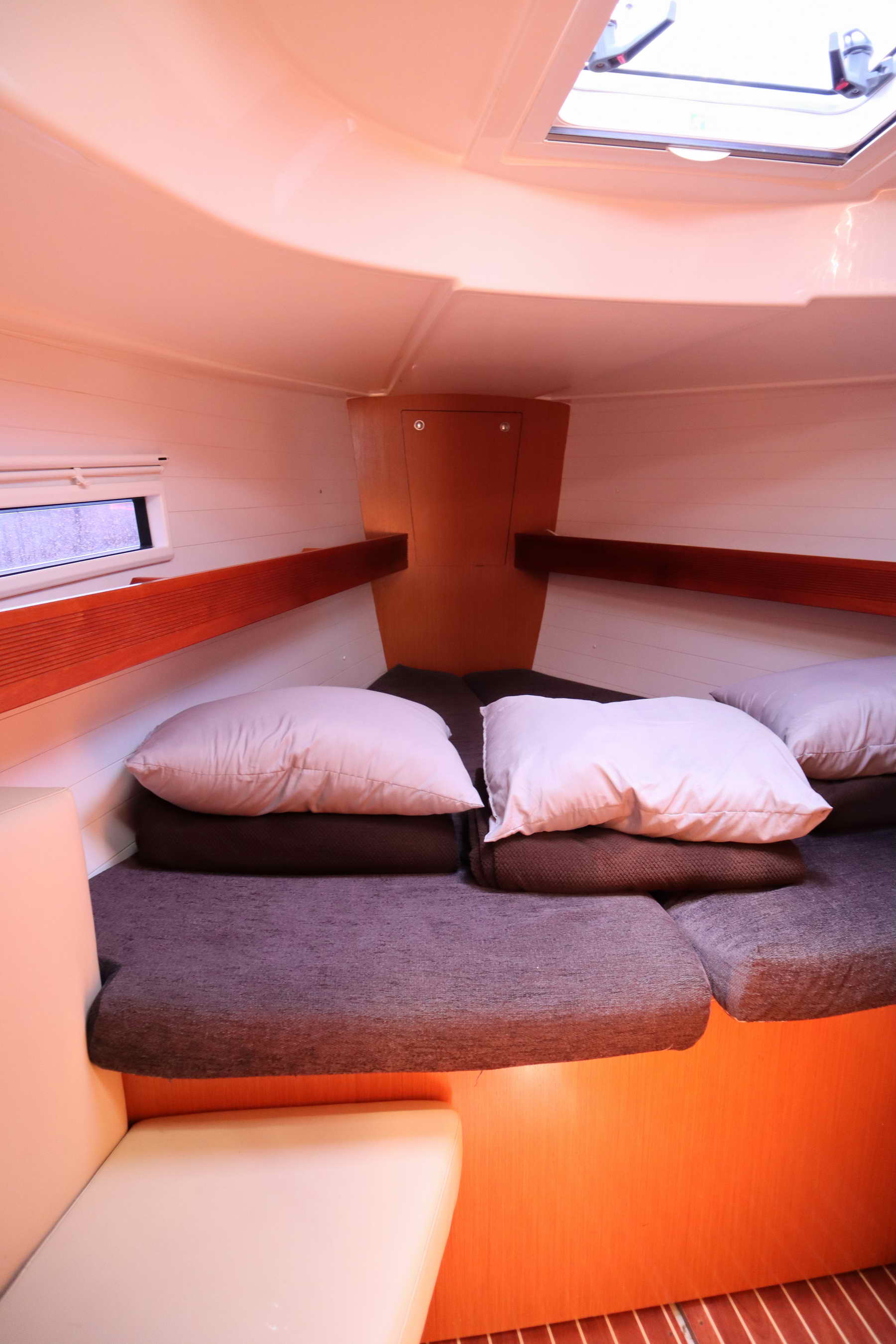 FORTUNA REDUX, 2012 Bavaria Cruiser 40, Greece