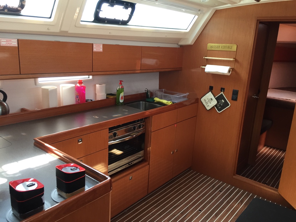 RENEE, 2021 Bavaria Cruiser 46, Greece