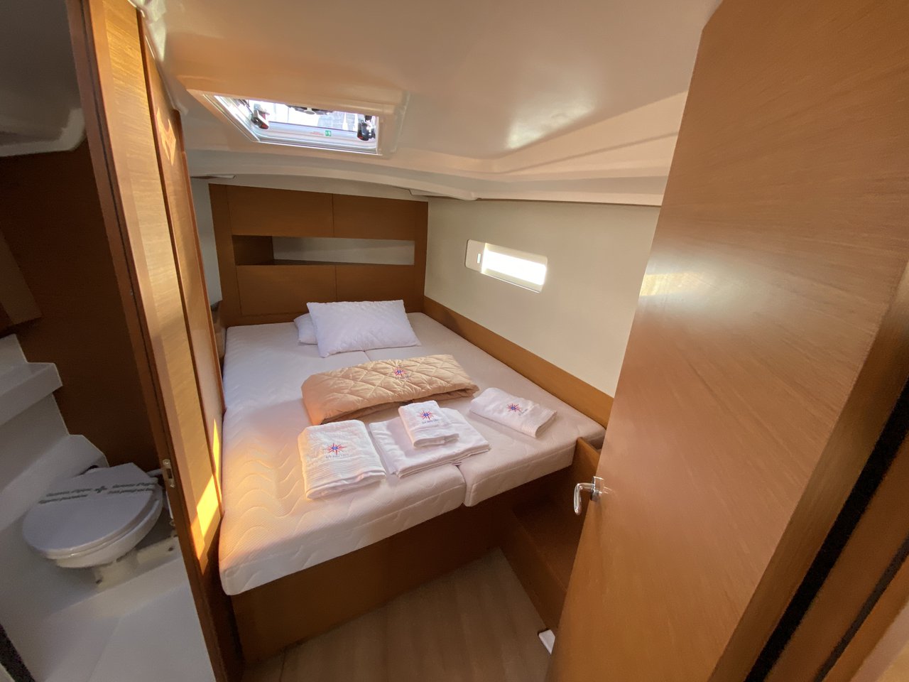 ALMA LIBRE VI, 2020 Sun Odyssey 410, Greece
