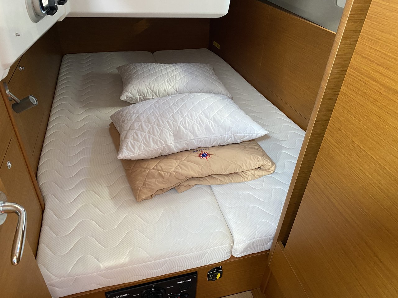 ALMA LIBRE VI, 2020 Sun Odyssey 410, Greece