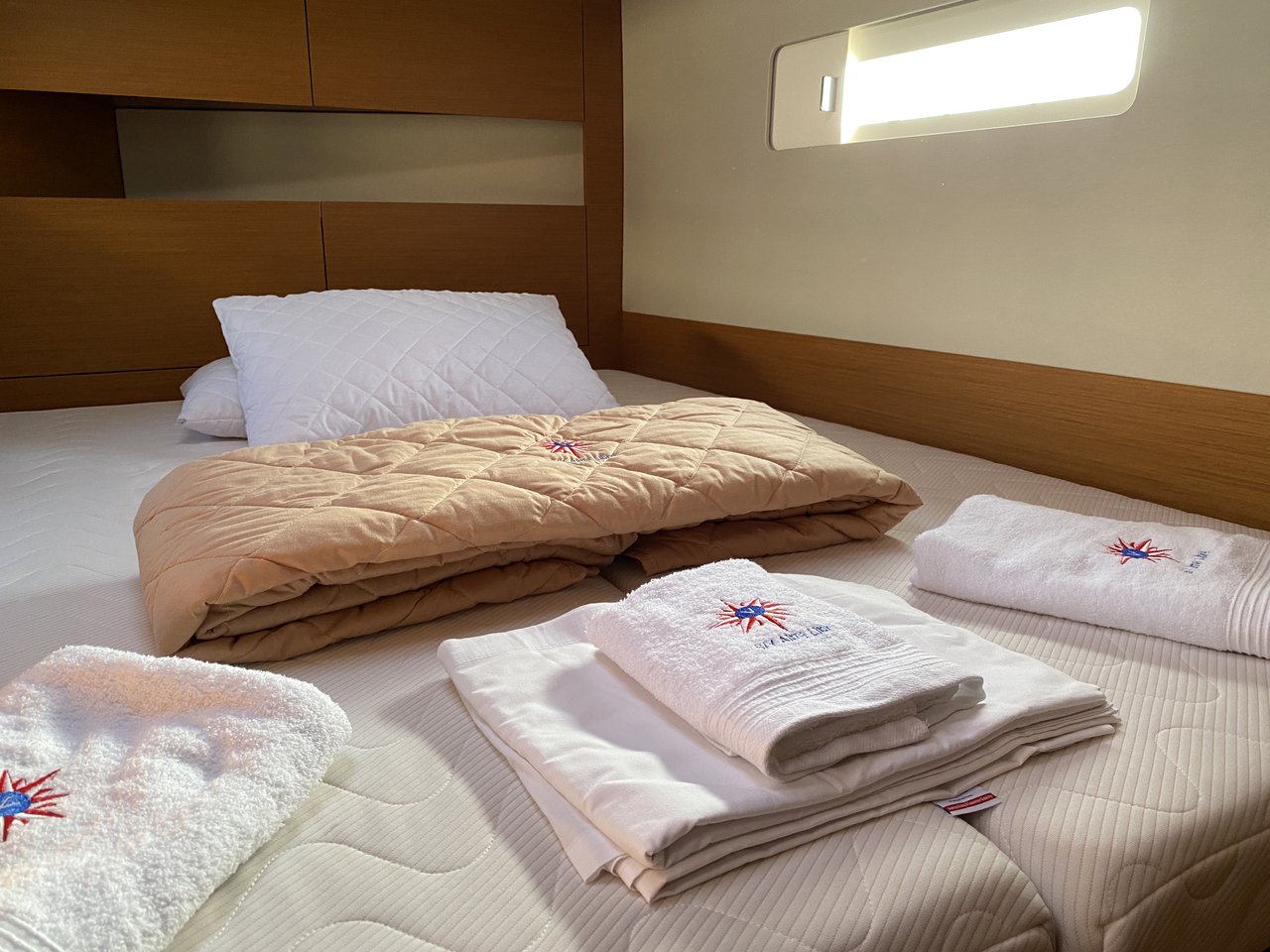 ALMA LIBRE VI, 2020 Sun Odyssey 410, Greece