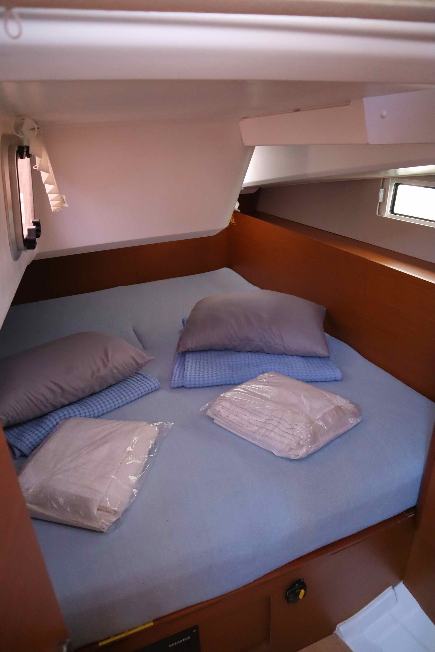 KONSTANTINOS, 2020 Sun Odyssey 490, Greece