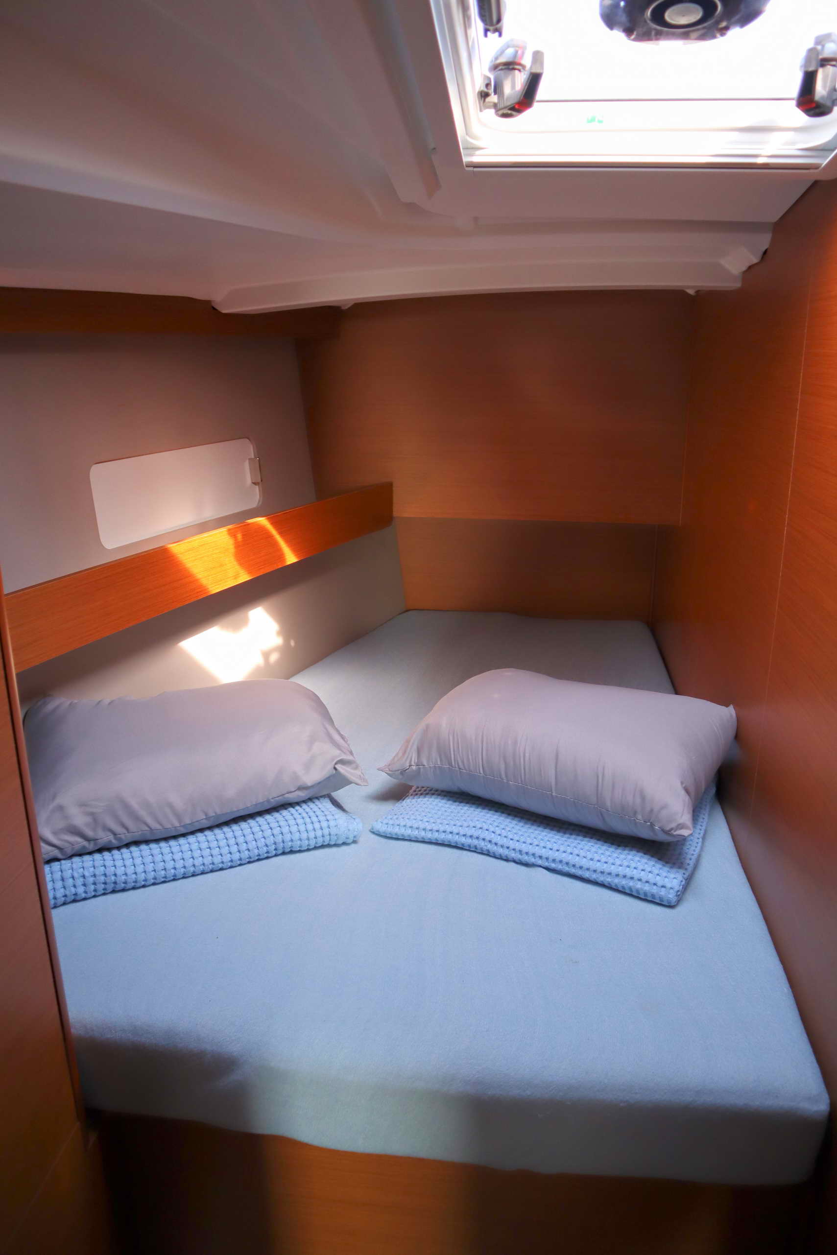 KONSTANTINOS, 2020 Sun Odyssey 490, Greece