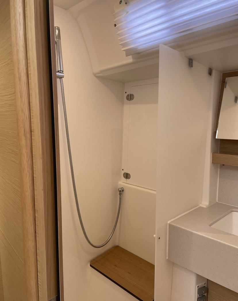 KNOT ONLINE, 2022 Dufour 470, British Virgin Islands