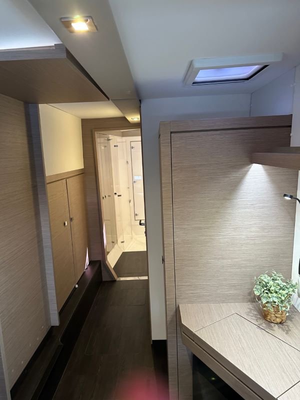 SEA MAGIK, 2022 Fountaine Pajot Isla 40, US Virgin Islands
