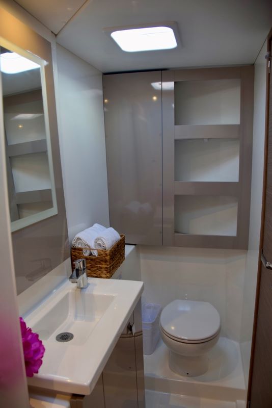 FIREFLY, 2023 Fountaine Pajot Isla 40, British Virgin Islands