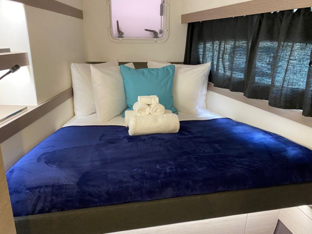 FIREFLY, 2023 Fountaine Pajot Isla 40, British Virgin Islands