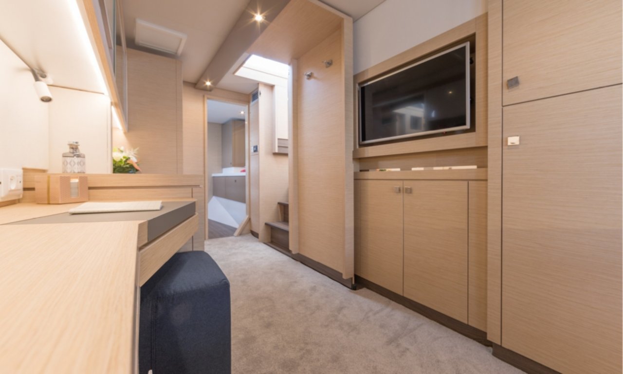 IMPOSSIBLE DREAM, 2021 Fountaine Pajot Saona 47 Maestro, Abaco Bahamas