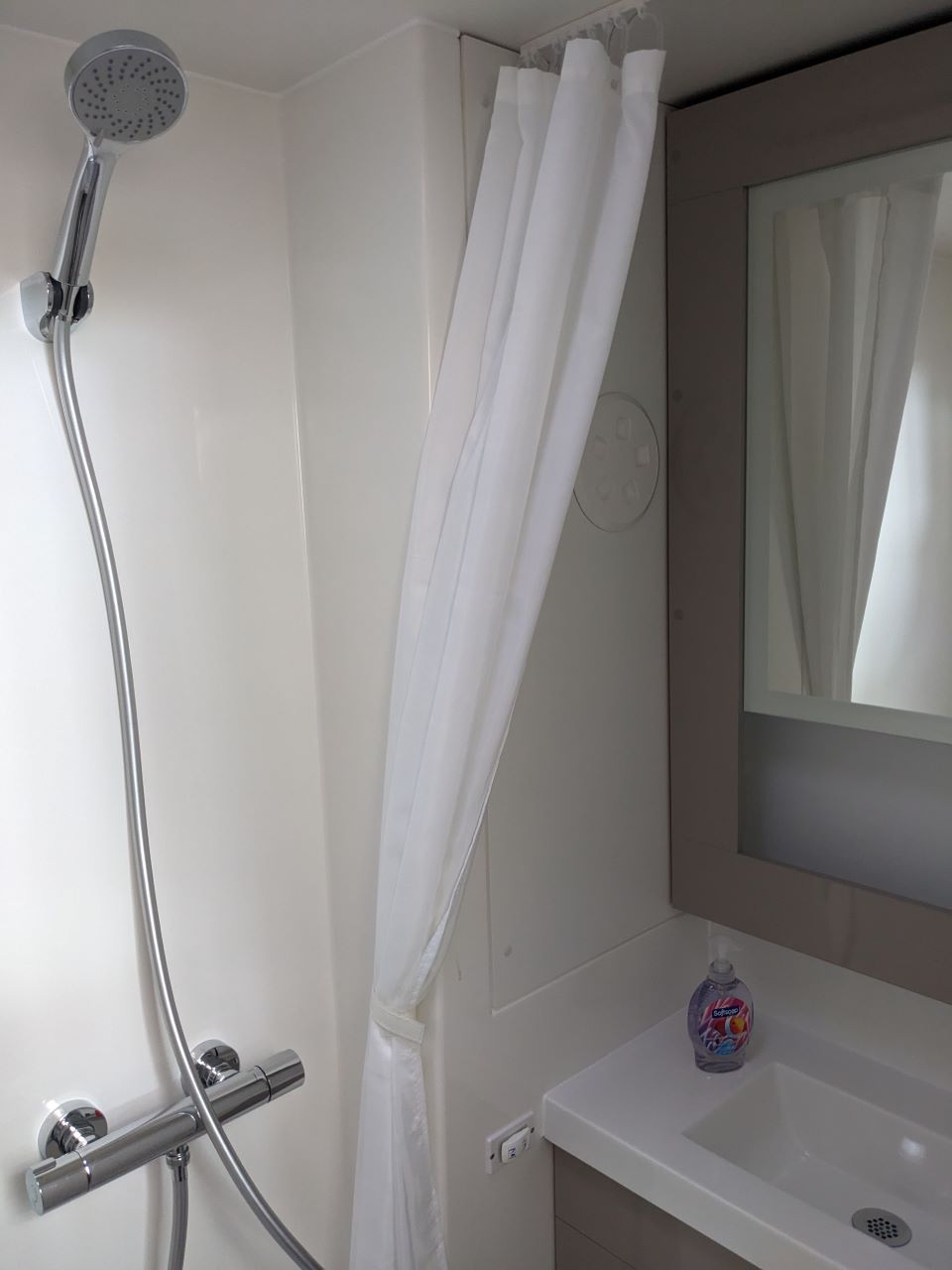DRAGONFLY, 2023 Fountaine Pajot Tanna 47, British Virgin Islands