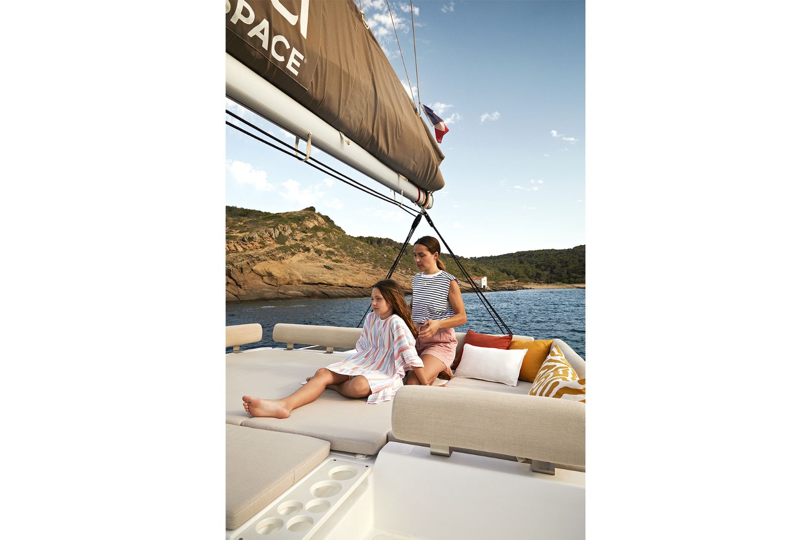 DIAMANT TROPICAL, 2025 Bali Catspace, St. Vincent and the Grenadines