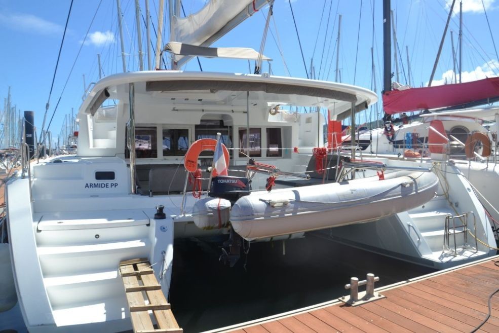 DIVALTO, a 2015 Lagoon 450 available for charter in St. Vincent and the Grenadines.
