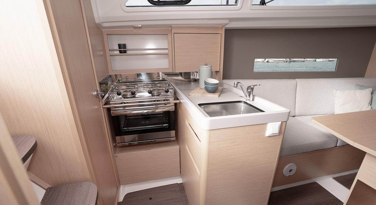 PEANUT, 2020 Oceanis 30.1, British Virgin Islands