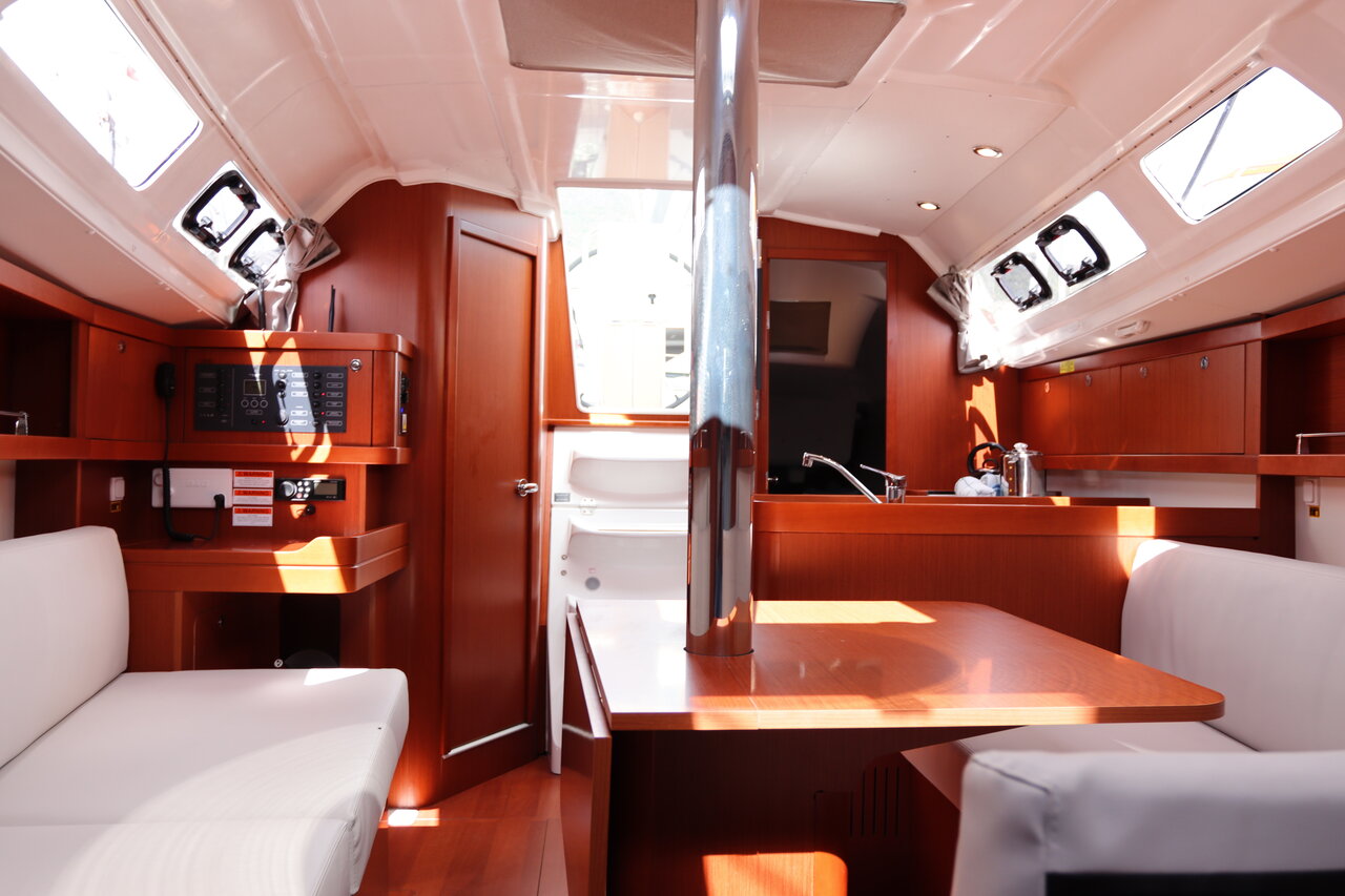 CHILLI, 2020 Oceanis 31, British Virgin Islands