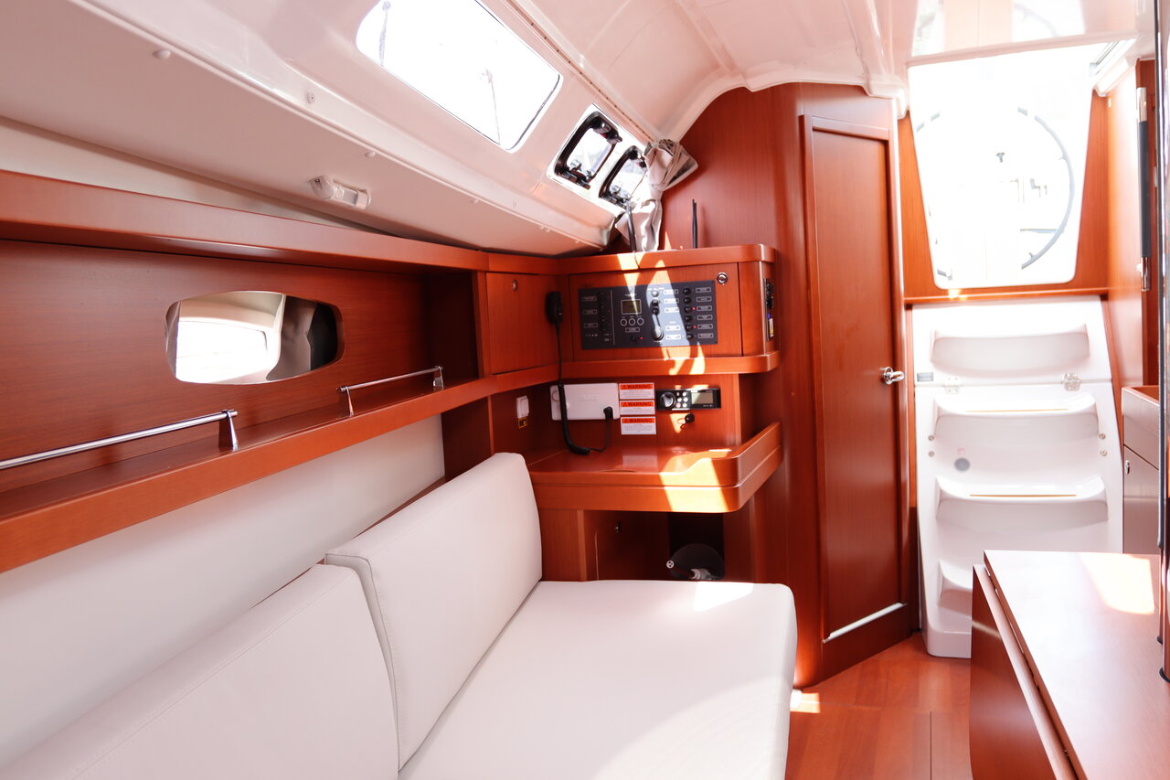 CHILLI, 2020 Oceanis 31, British Virgin Islands