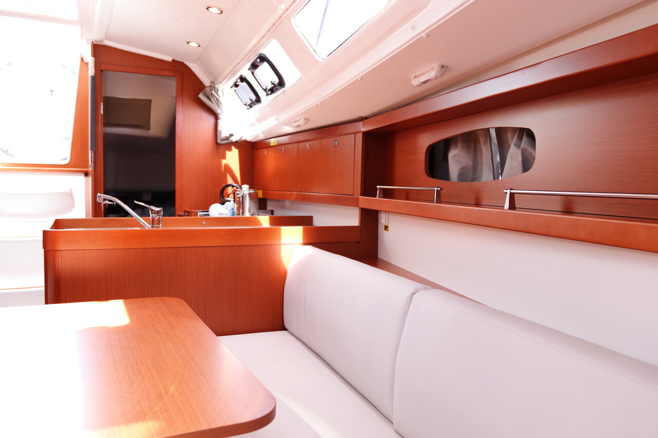 CHILLI, 2020 Oceanis 31, British Virgin Islands
