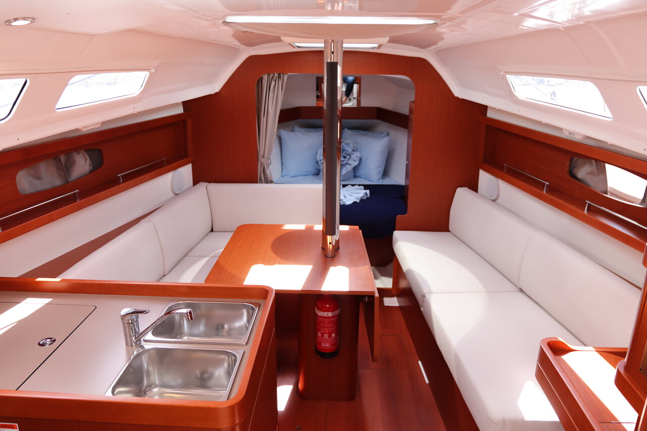 CHILLI, 2020 Oceanis 31, British Virgin Islands