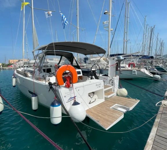 ALMA LIBRE IX, 2023 Dufour 390, Greece