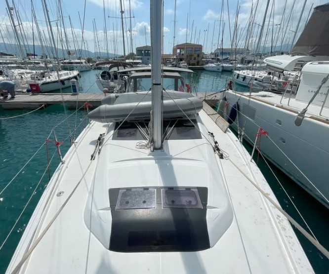 ALMA LIBRE IX, 2023 Dufour 390, Greece