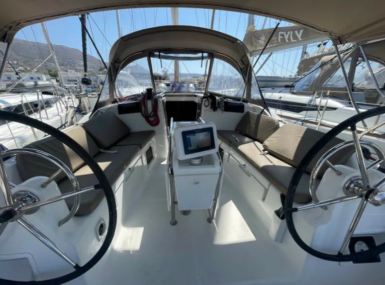BLUEBERRY, 2019 Sun Odyssey 419, Greece
