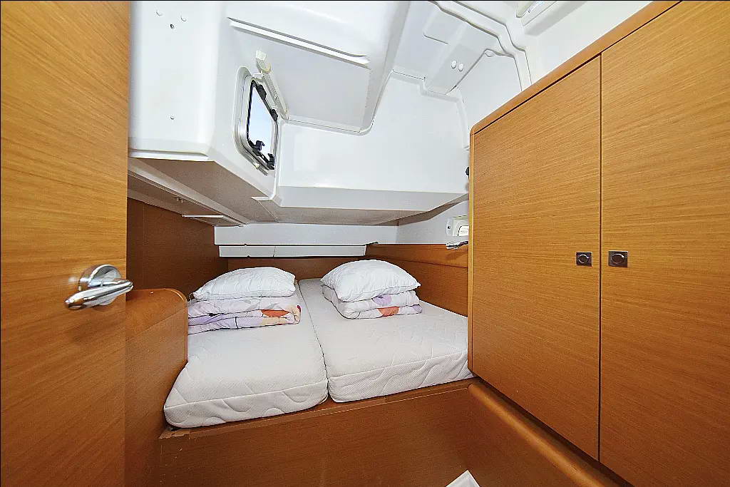 CANNE BLEUE, 2016 Sun Odyssey 449, Greece
