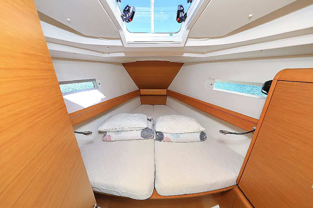 CANNE BLEUE, 2016 Sun Odyssey 449, Greece