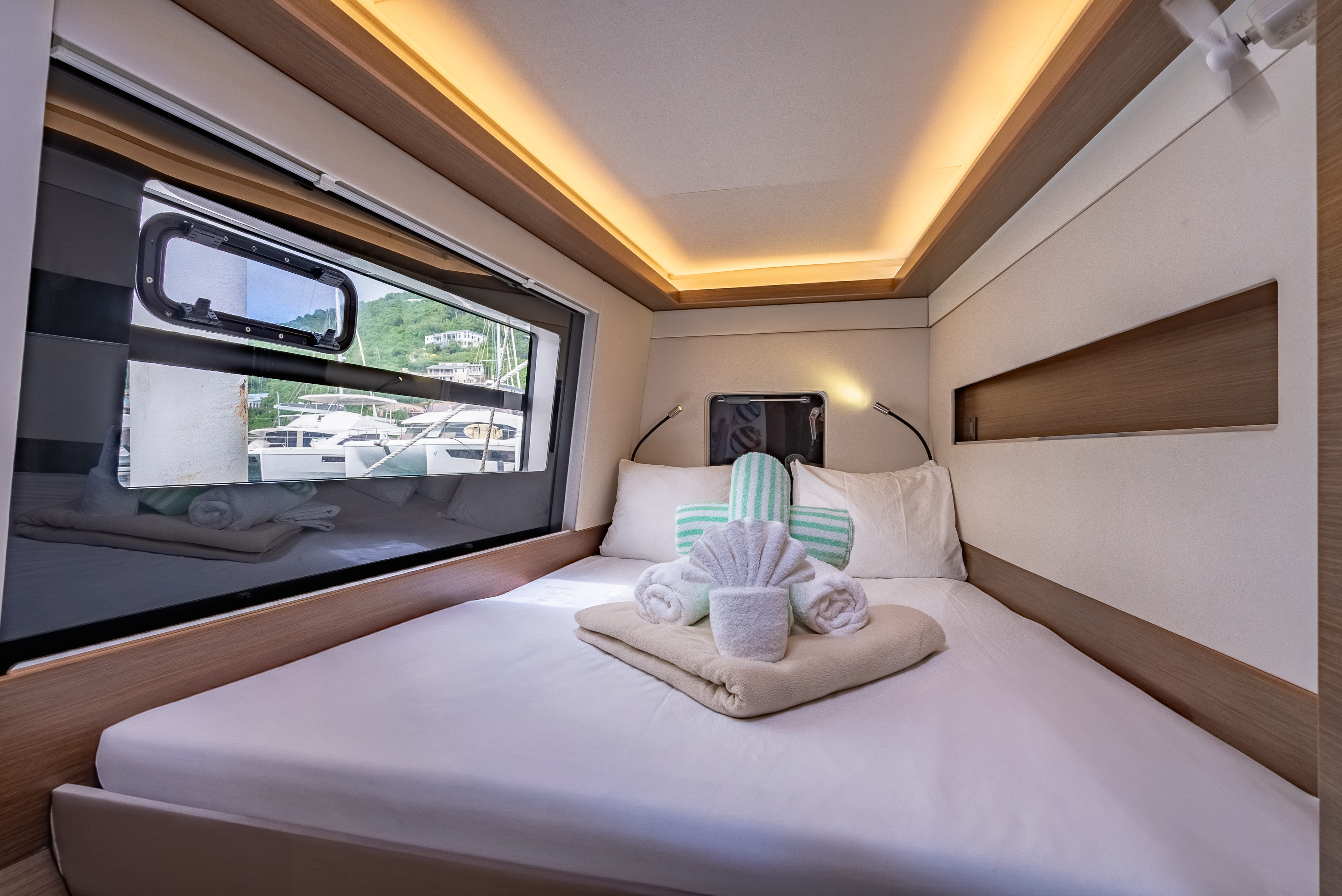 LUNA, 2020 Nautitech 46 Fly, British Virgin Islands