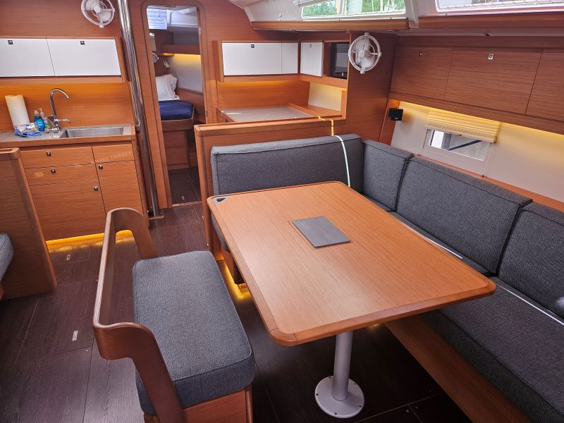 SUNSHINE DAYDREAM, 2023 Dufour 430, US Virgin Islands