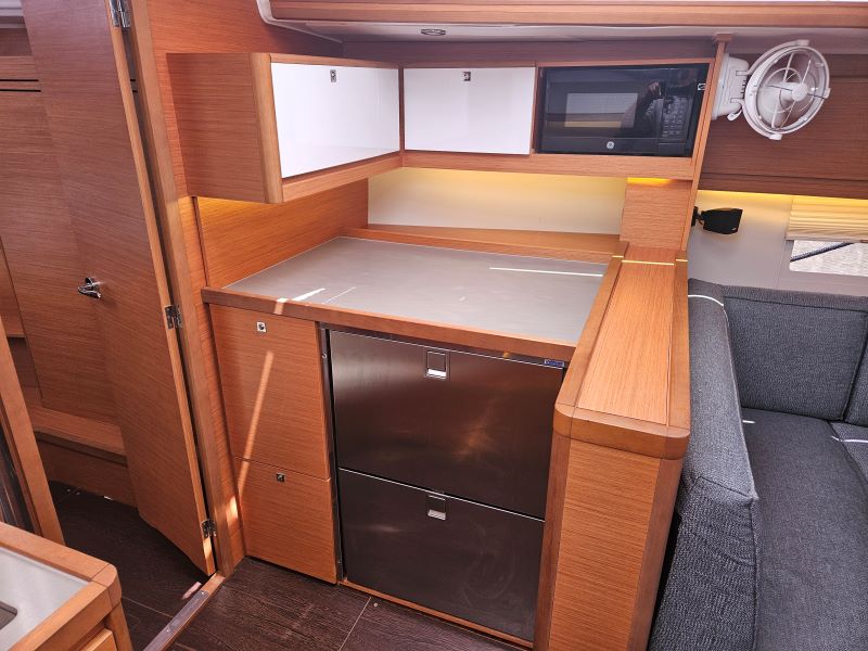 SUNSHINE DAYDREAM, 2023 Dufour 430, US Virgin Islands