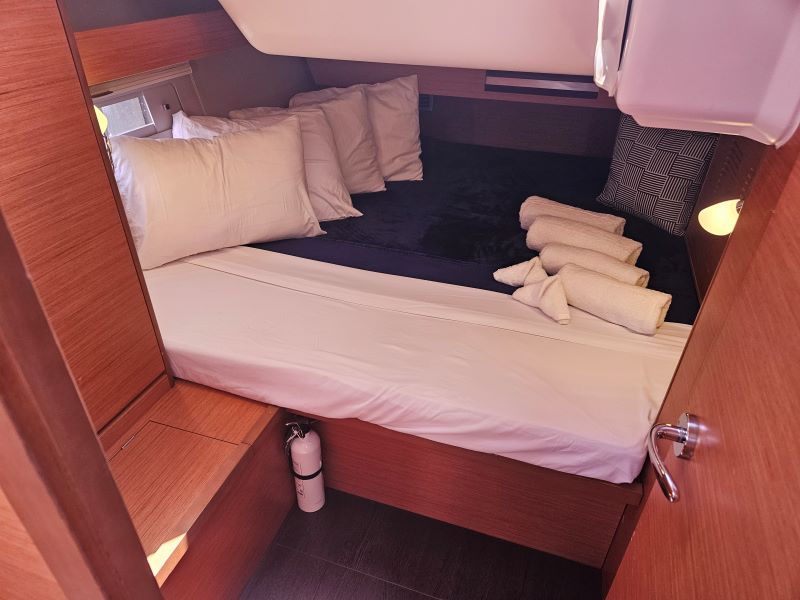 SUNSHINE DAYDREAM, 2023 Dufour 430, US Virgin Islands