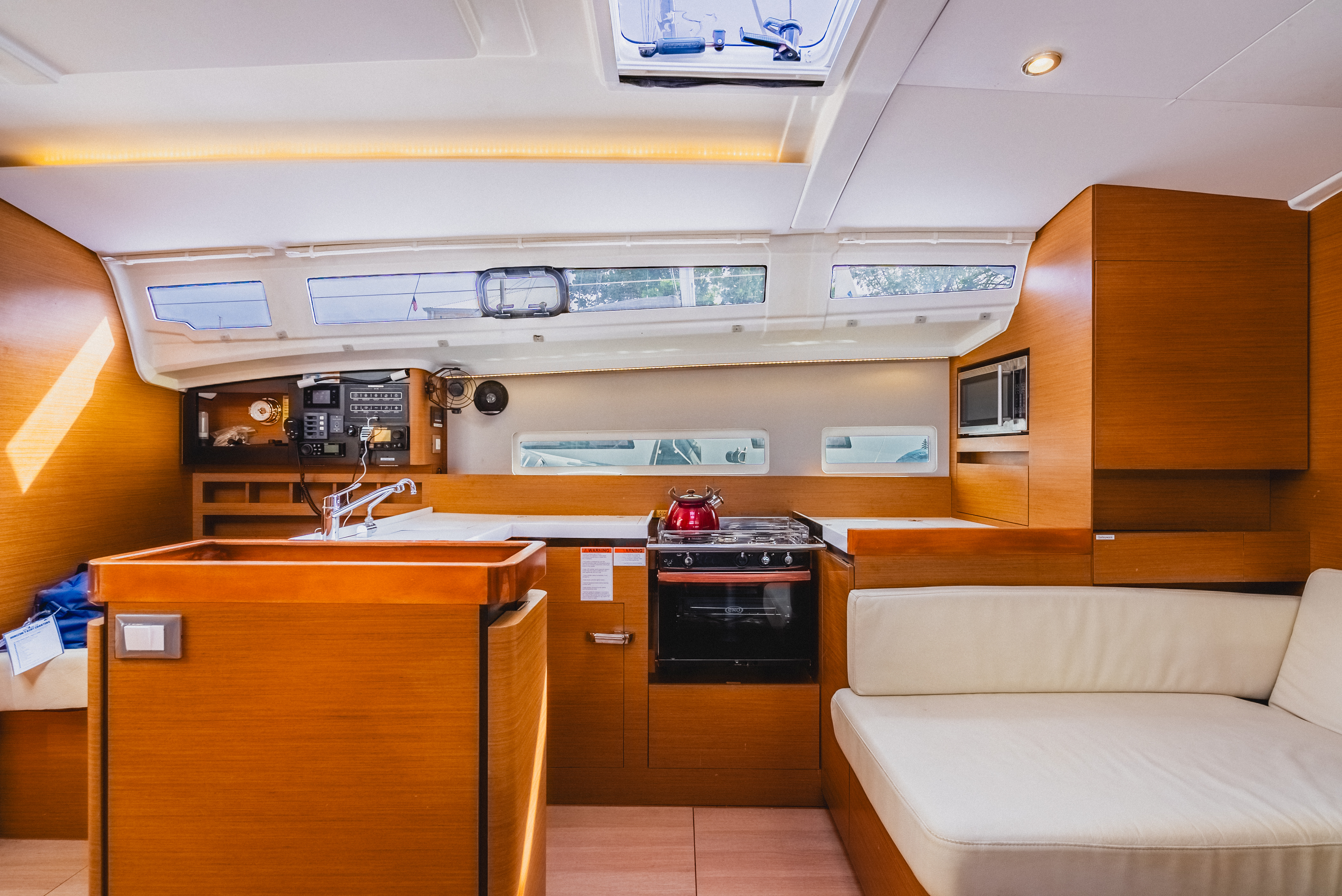 TOLA SUNRISE, 2020 Sun Odyssey 410, British Virgin Islands
