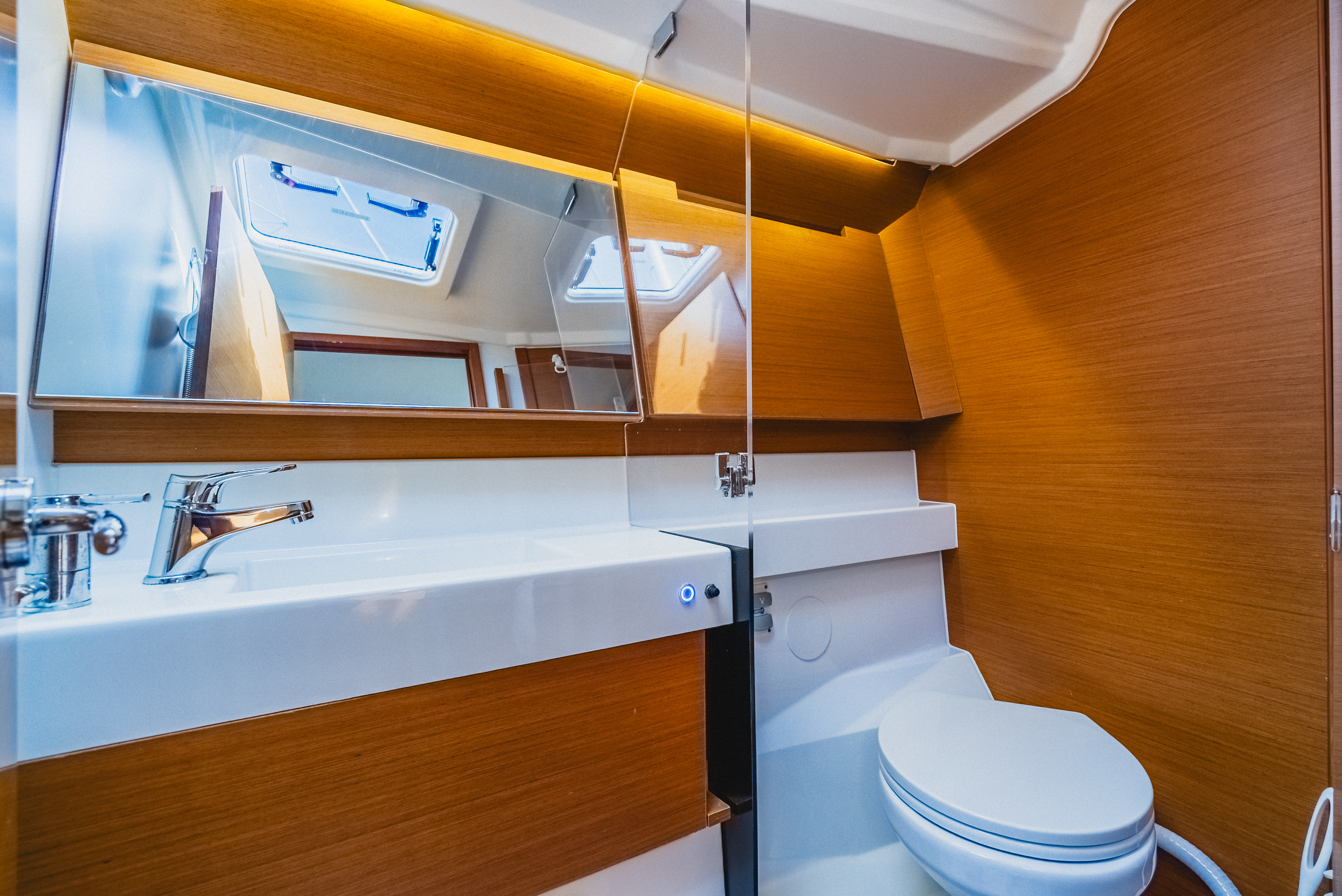 TOLA SUNRISE, 2020 Sun Odyssey 410, British Virgin Islands