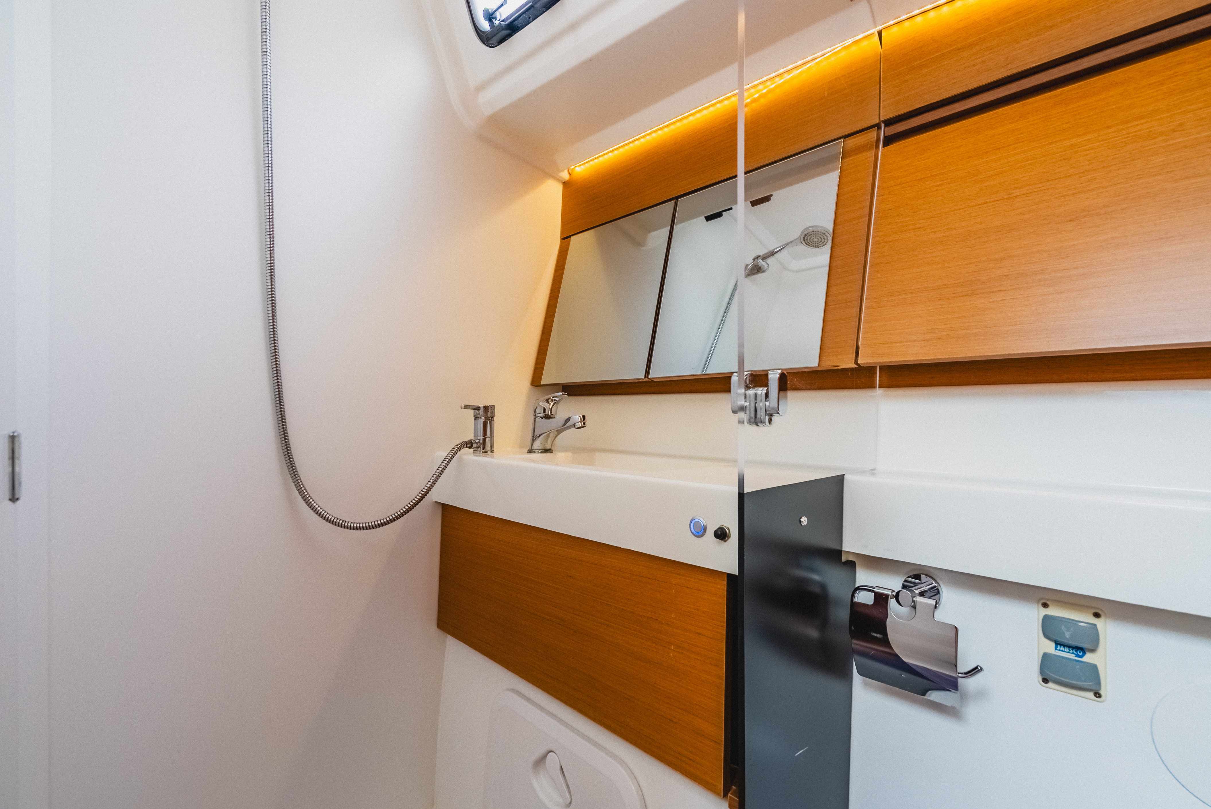 TOLA SUNRISE, 2020 Sun Odyssey 410, British Virgin Islands