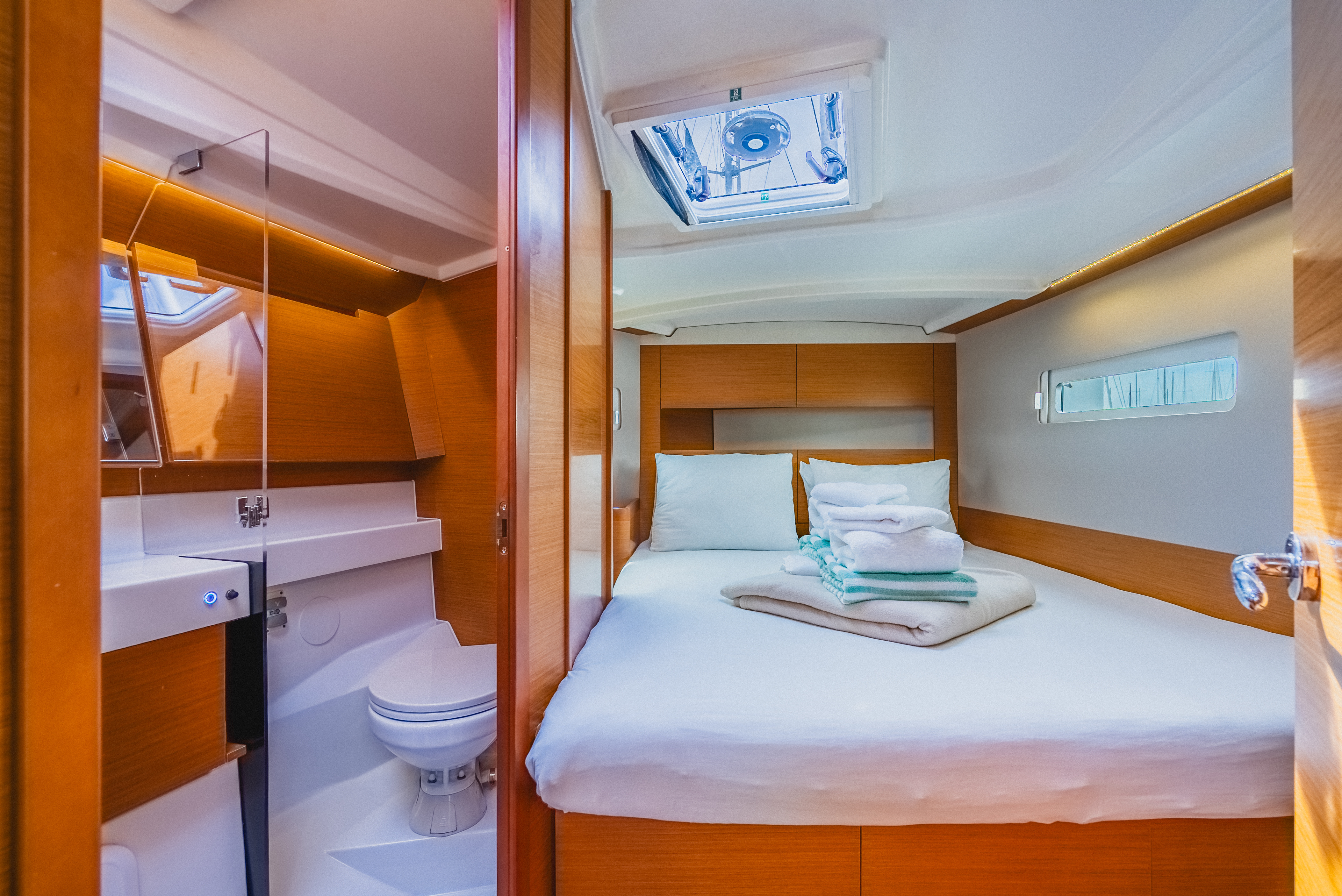 TOLA SUNRISE, 2020 Sun Odyssey 410, British Virgin Islands