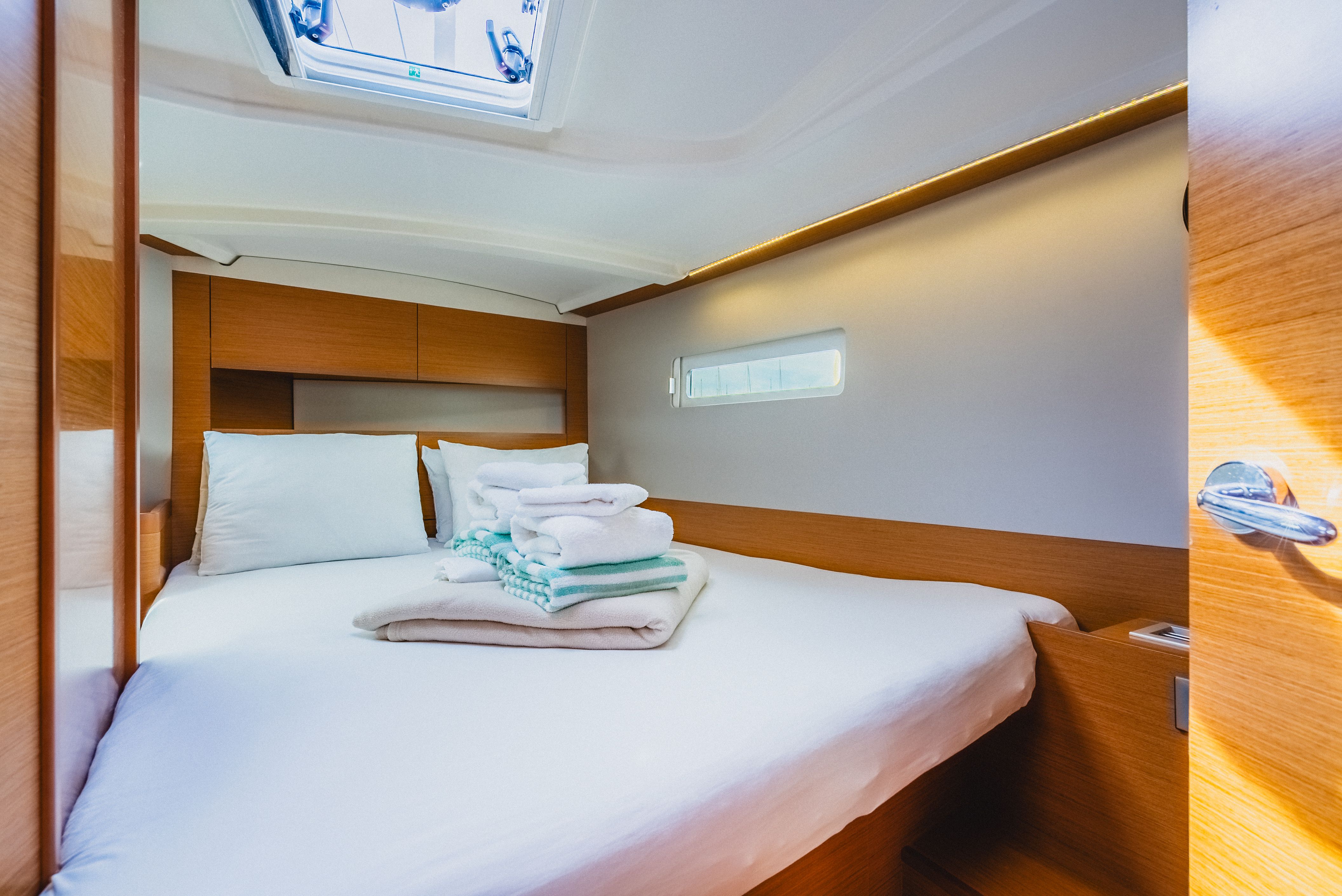 TOLA SUNRISE, 2020 Sun Odyssey 410, British Virgin Islands